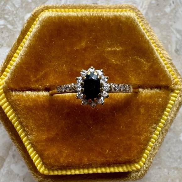 Vintage Sapphire Oval Diamond Halo Yellow Gold Ring

L - Picture 1 of 10